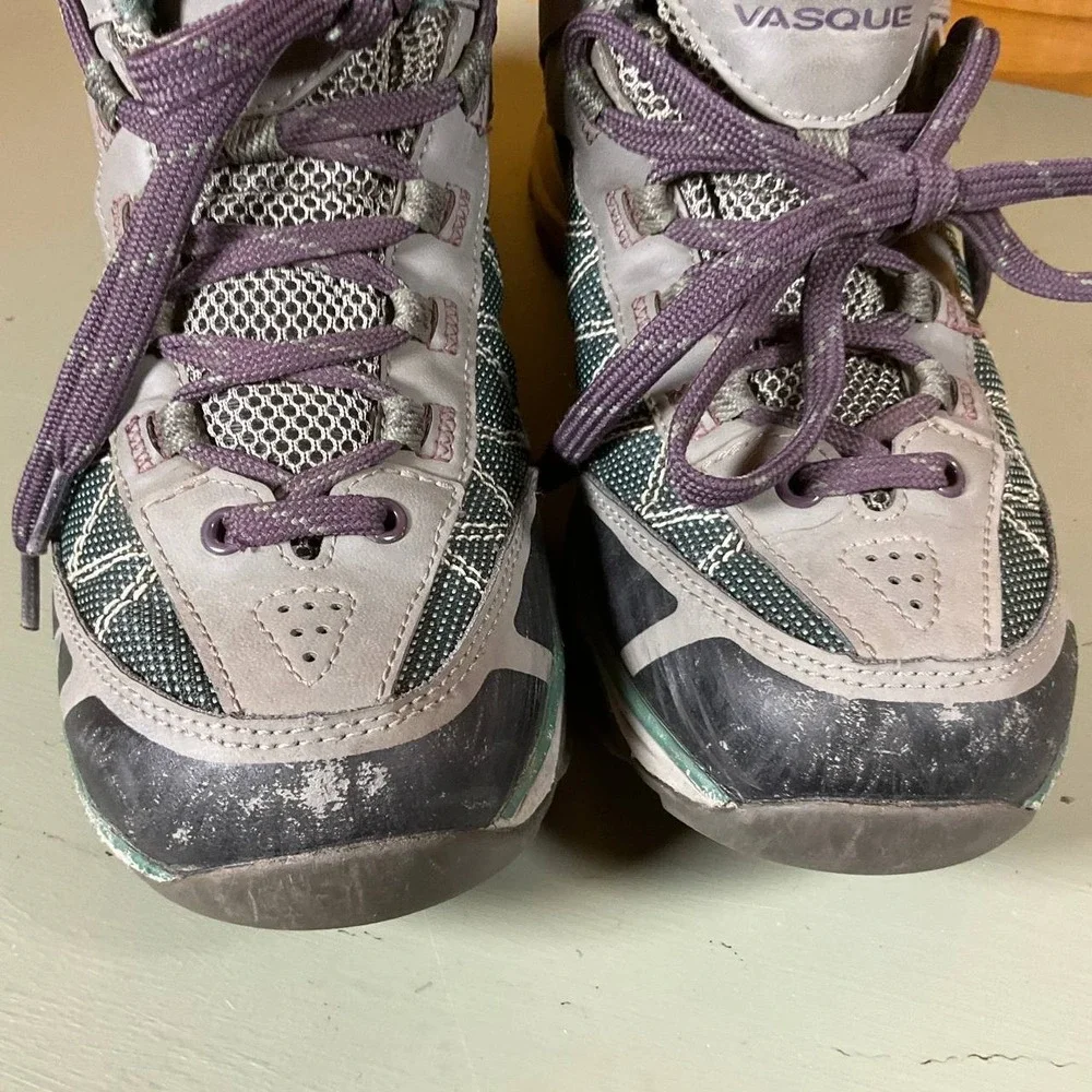 Vasque Monolith UltraDry 7347 Boots Mens Size 8.5M Gray Purple Waterproof Hiking
